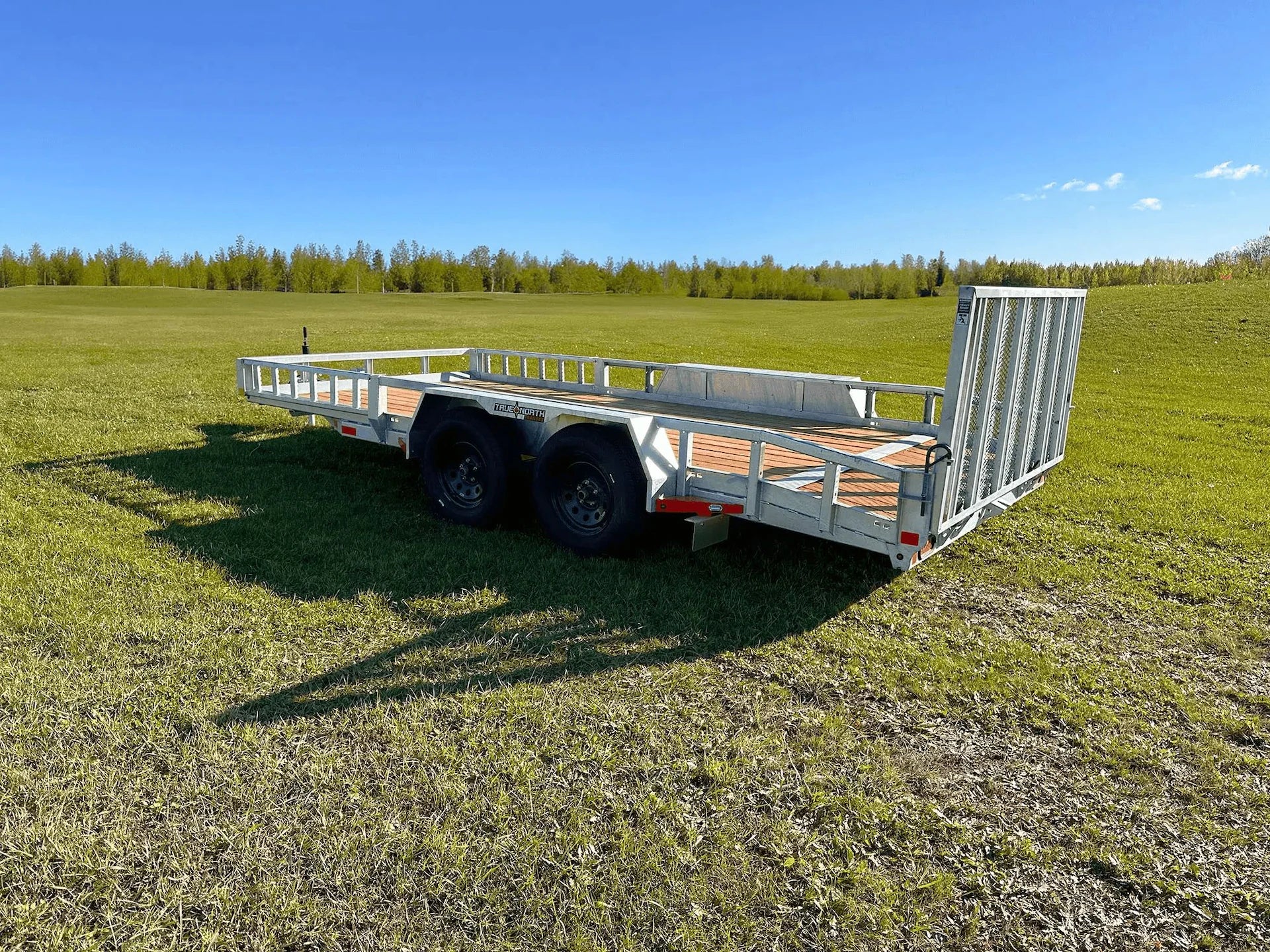 Remorque utilitaire tandem galvanisée True North 83 po x 16 pi